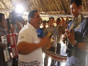 Los feligreses centroamericanos,   alaban a Dios con fervor y alegría esperando el "Rapto Divino"