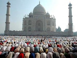 Muslims offer prayers in front of the Taj Mahal at Agra, India, Wednesday, Oct. 25, 2006. Millions of Muslims around the world celebrated the end of the holy fasting month of Ramadan with prayers and feasts. (AP Photo) INDIA EID AL FITR