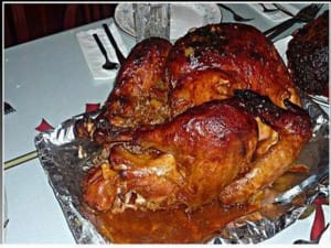 El pollo o pavo al horno asi como el Jolote se disfruta en las mesas hondureñas en las fiestas de navidad y año nuevo