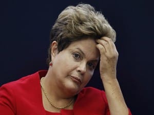 A presidente Dilma Rousseff durante entrevista coletiva sobre a Copa do Mundo, em BrasÃ­lia, na segunda-feira. 14/07/2014 REUTERS/Ueslei Marcelino