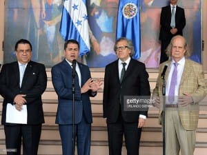 Arturo Corrales Álvarez fue delegado por el presidente Juan Hernández para que negociara con la OEA el convenio de la MACCIH.