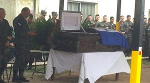 La preocupación es por el pastor machado y al humilde soldado Geovany Rolando Calderón, que murió en el atentado ni siquiera mencionan su nombre.