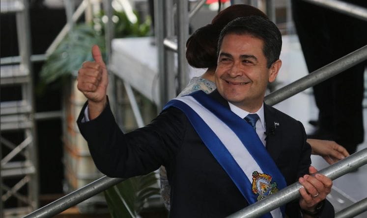 Juan Hernández busque quedarse en el poder