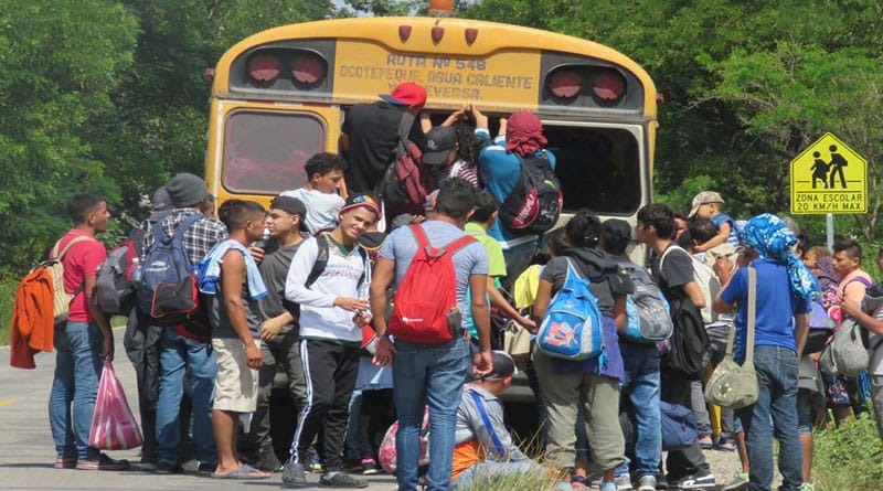 Gobierno de Honduras dice que caravana de migrantes es organizada