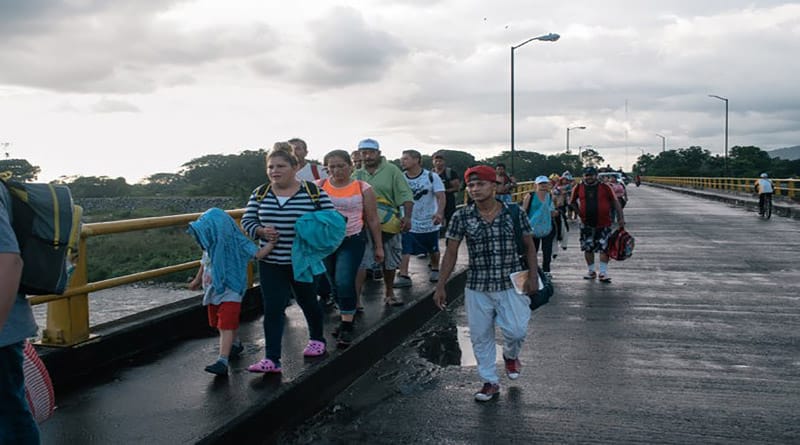 Caravana de migrantes hondure os pas de disputa en Honduras a