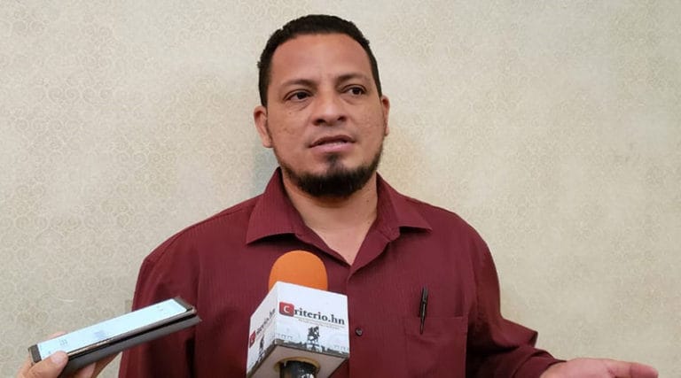 Ministerio Público arremete contra periodista Jairo López