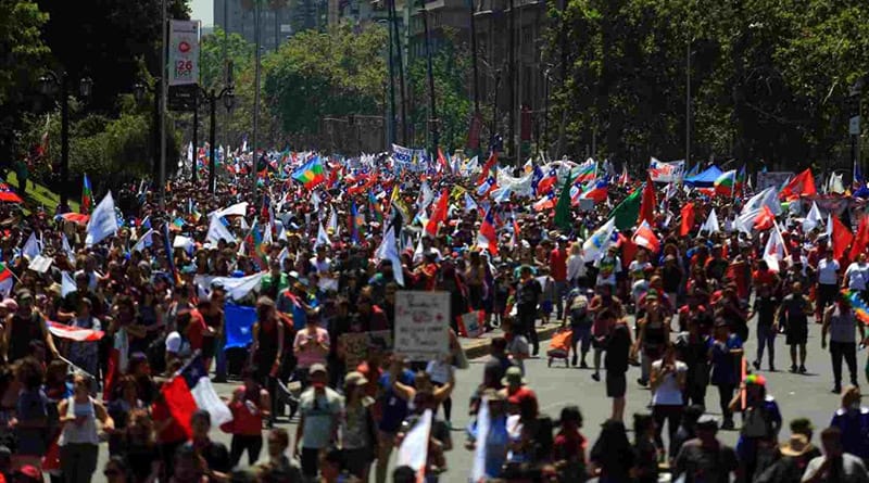 Chile convoca a paro nacional